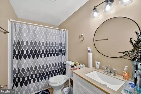 Bath - 12611 Windbrook Dr, Clinton, MD 20735 photo 1 of 2