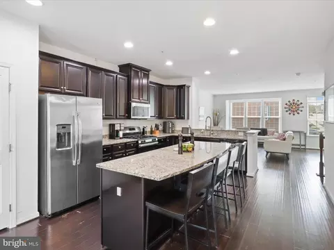Entry Way - 908 Evers Ave, Capitol Heights, MD 20743 photo 1 of 4