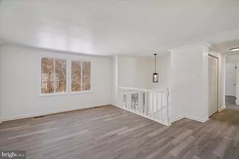 12705 Windbrook Dr, Clinton, MD 20735 photo 6