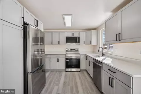 12705 Windbrook Dr, Clinton, MD 20735 photo 13