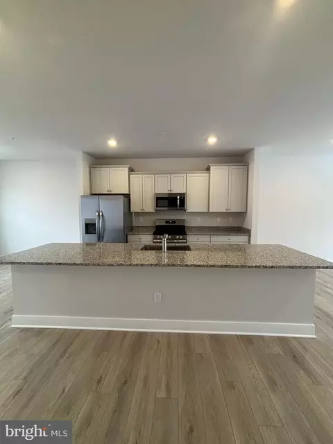 7234 Contee Rd, Laurel, MD 20707 photo 2