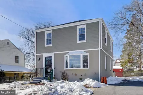6904 Riggs Rd, Hyattsville, MD 20783
