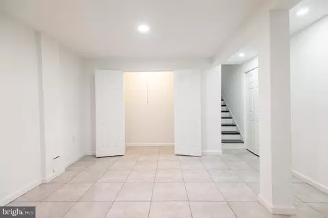 Entry Way - 8912 Keewatin Rd, Lanham, MD 20706 photo 9 of 9