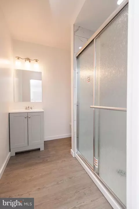 Bath - 8912 Keewatin Rd, Lanham, MD 20706 photo 5 of 11