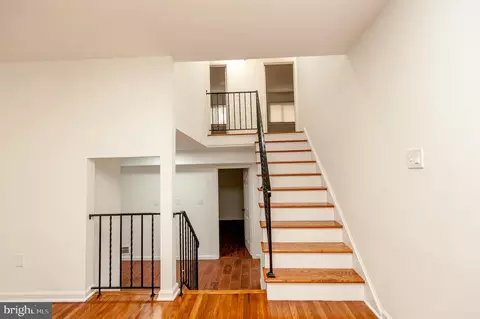 Entry Way - 8912 Keewatin Rd, Lanham, MD 20706 photo 3 of 9