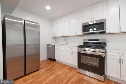 Entry Way - 8912 Keewatin Rd, Lanham, MD 20706 photo 5 of 9