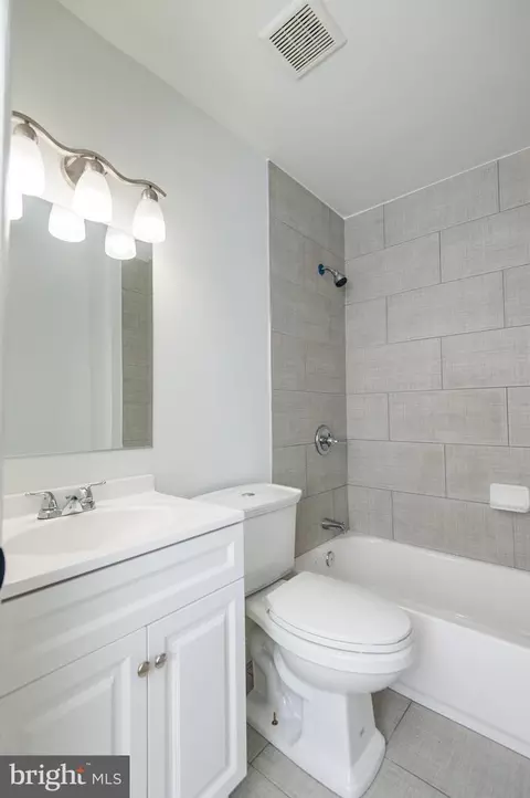Bath - 8912 Keewatin Rd, Lanham, MD 20706 photo 2 of 11