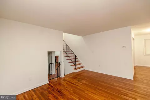 Living - 8912 Keewatin Rd, Lanham, MD 20706 photo 4 of 9