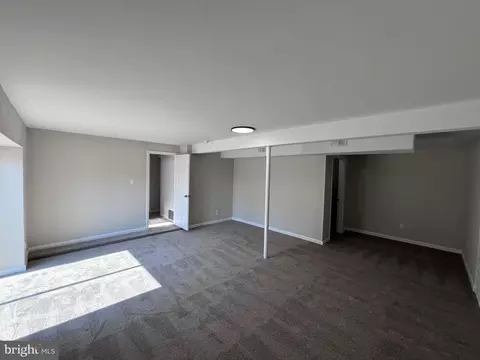 Living - 3608 Kidder Rd, Clinton, MD 20735 photo 13 of 15