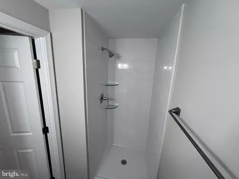 Bath - 3608 Kidder Rd, Clinton, MD 20735 photo 4 of 4