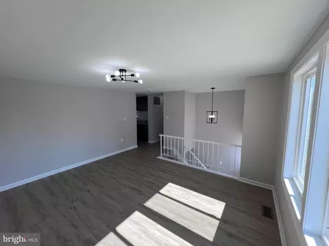 Living - 3608 Kidder Rd, Clinton, MD 20735 photo 4 of 15