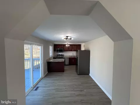 Entry Way - 3608 Kidder Rd, Clinton, MD 20735 photo 3 of 4