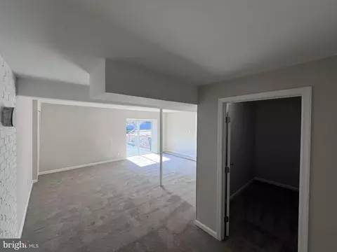 Living - 3608 Kidder Rd, Clinton, MD 20735 photo 14 of 15