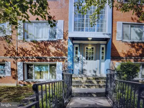 3827 Hamilton St #D-203, Hyattsville, MD 20781
