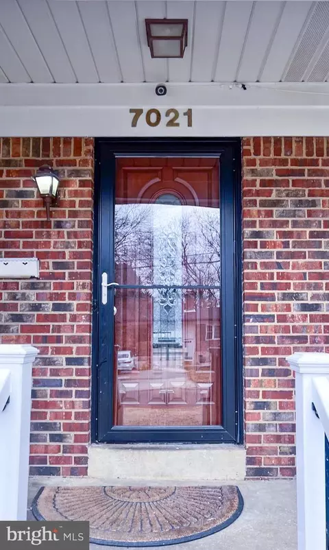 Entry Way - 7021 96th Pl, Lanham, MD 20706 photo 1 of 6