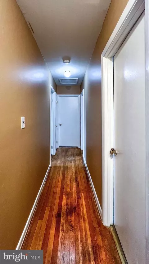Entry Way - 7021 96th Pl, Lanham, MD 20706 photo 3 of 6