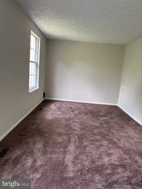Living - 2815 Nomad Ct E, Bowie, MD 20716 photo 4 of 4