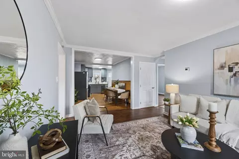 Entry Way - 4104 Maple Rd, Suitland, MD 20746 photo 3 of 6