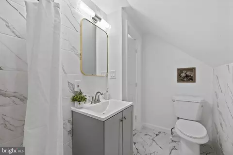 Bath - 4104 Maple Rd, Suitland, MD 20746 photo 3 of 3