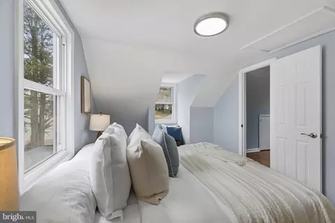 Bedroom - 4104 Maple Rd, Suitland, MD 20746 photo 2 of 4
