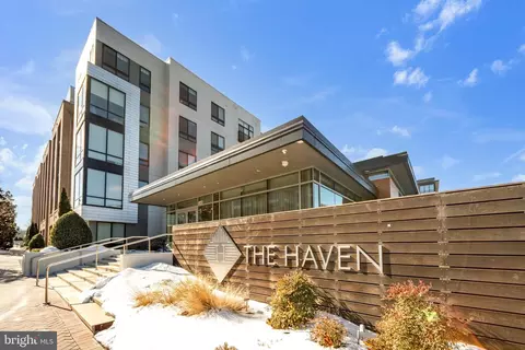 145 Riverhaven Dr #451, Oxon Hill, MD 20745