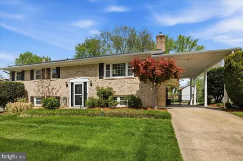 10708 Tyrone Dr, Marlboro, MD 20772