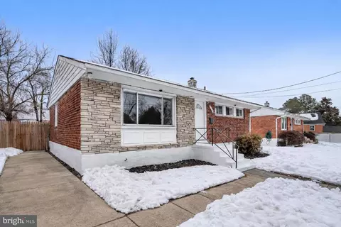 2204 Fordham St, Hyattsville, MD 20783