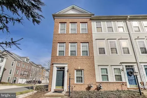 5629 Hartfield Ave, Suitland, MD 20746