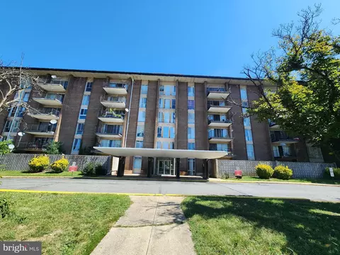 6011 Emerson St #616, Bladensburg, MD 20710