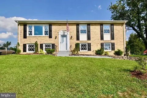 Exterior - 13102 Gerry Rd, Clinton, MD 20735 photo 4 of 9