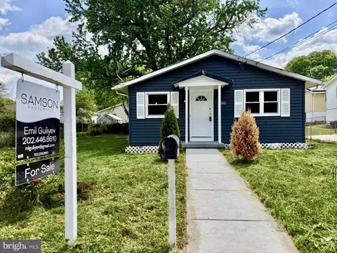 828 Clovis Ave, Capitol Heights, MD 20743