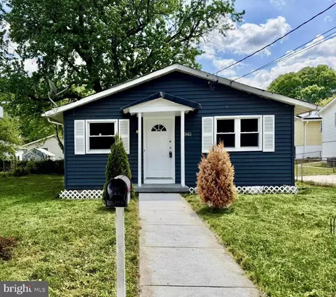 828 Clovis Ave, Capitol Heights, MD 20743