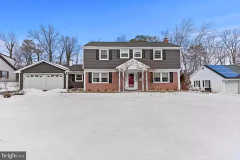8908 Eastbourne Ln, Laurel, MD 20708