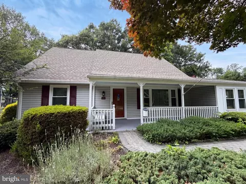 3512 Majestic Ln, Bowie, MD 20715