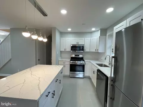 6909 40th, University Park, MD 20782