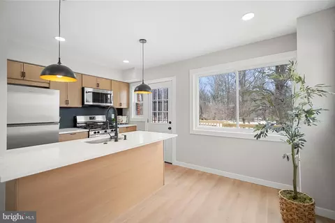 4933 38th Ave, Hyattsville, MD 20782