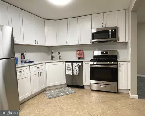 3339 Huntley Square Dr #T-2, Temple Hills, MD 20748