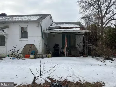 Exterior - 8626 Leslie Ave, Lanham, MD 20706 photo 4 of 6