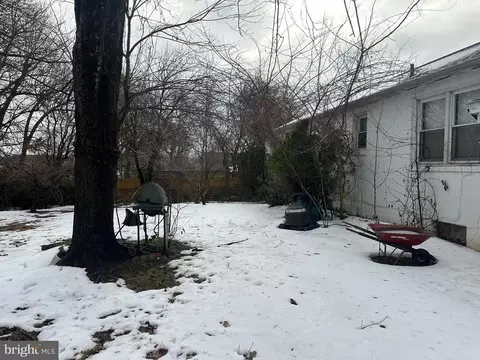 Exterior - 8626 Leslie Ave, Lanham, MD 20706 photo 5 of 6