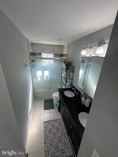 9805 Walnut Ave, Lanham, MD 20706 photo 2