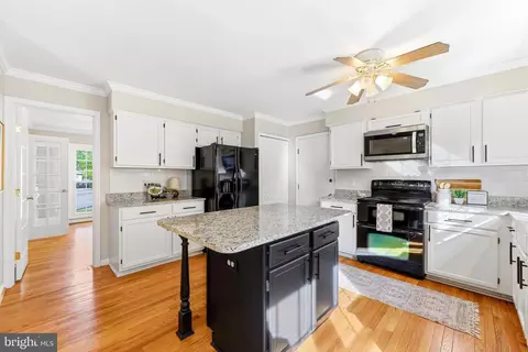 Kitchen - 15303 Pine Tree Way, Bowie, MD 20721 photo 3 of 7