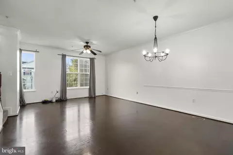 Living - 7114 Beissel Ct, Brandywine, MD 20613 photo 4 of 5