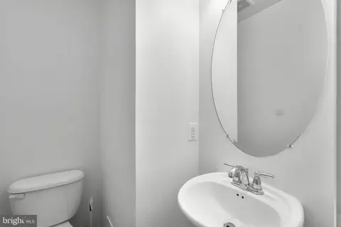 Entry Way - 7114 Beissel Ct, Brandywine, MD 20613 photo 5 of 10