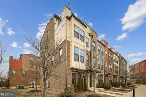 6201 Chronicle St, Hyattsville, MD 20782