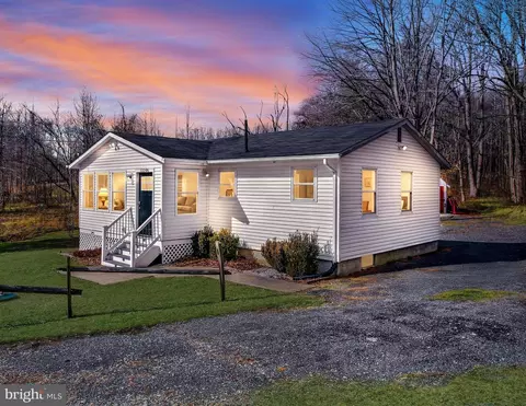 13206 Van Brady Rd, Marlboro, MD 20772