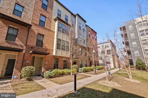 3207 Tribune Ct, Hyattsville, MD 20782
