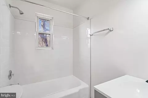 Bath - 8422 12th Ave, Silver Spring, MD 20903 photo 1 of 1