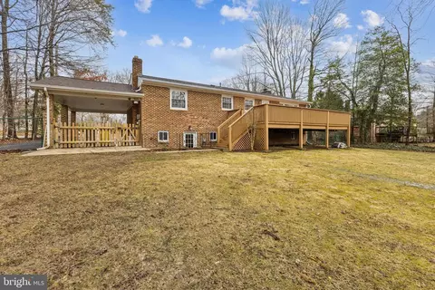 16501 Rolling Tree Rd, Accokeek, MD 20607 photo 2