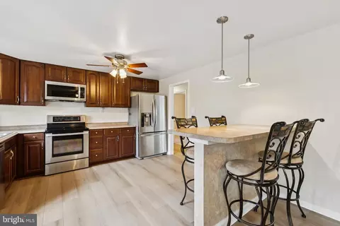 16501 Rolling Tree Rd, Accokeek, MD 20607 photo 3