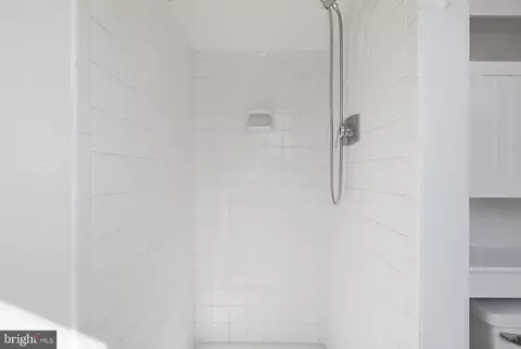 Bath - 6410 Killarney St, Clinton, MD 20735 photo 4 of 4